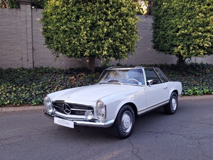 MERCEDES BENZ 280SL PAGODA