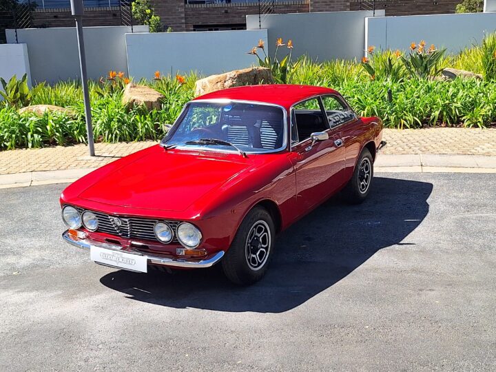 ALFA ROMEO GT 2000