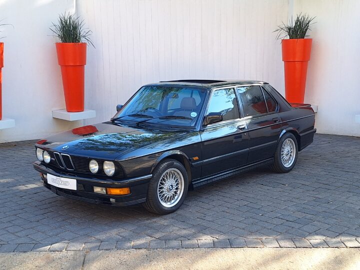 BMW M5 E28