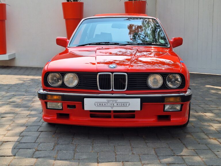 BMW 333i E30 – Creative Rides